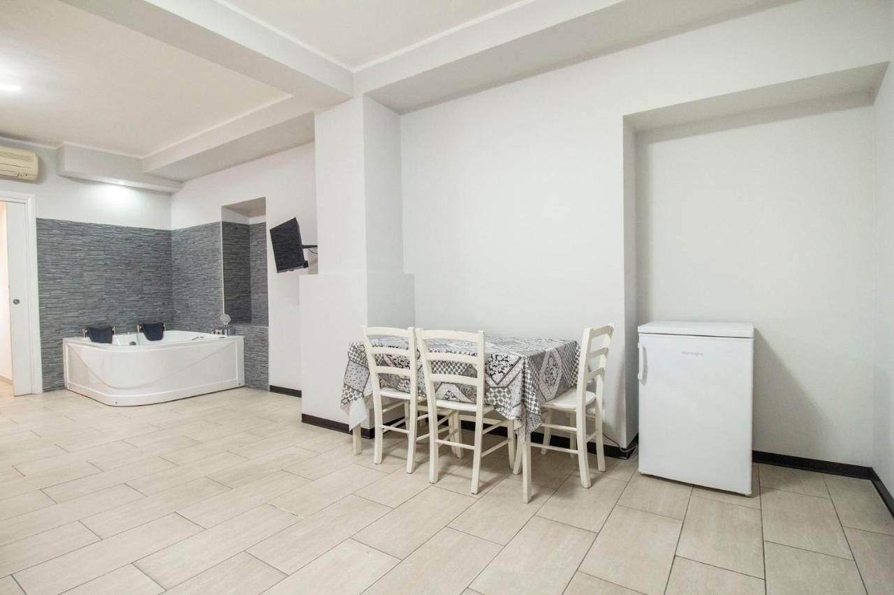 Royal Playa Suite And Apartament -Private Parking- Self Chek Out CTA Exterior foto